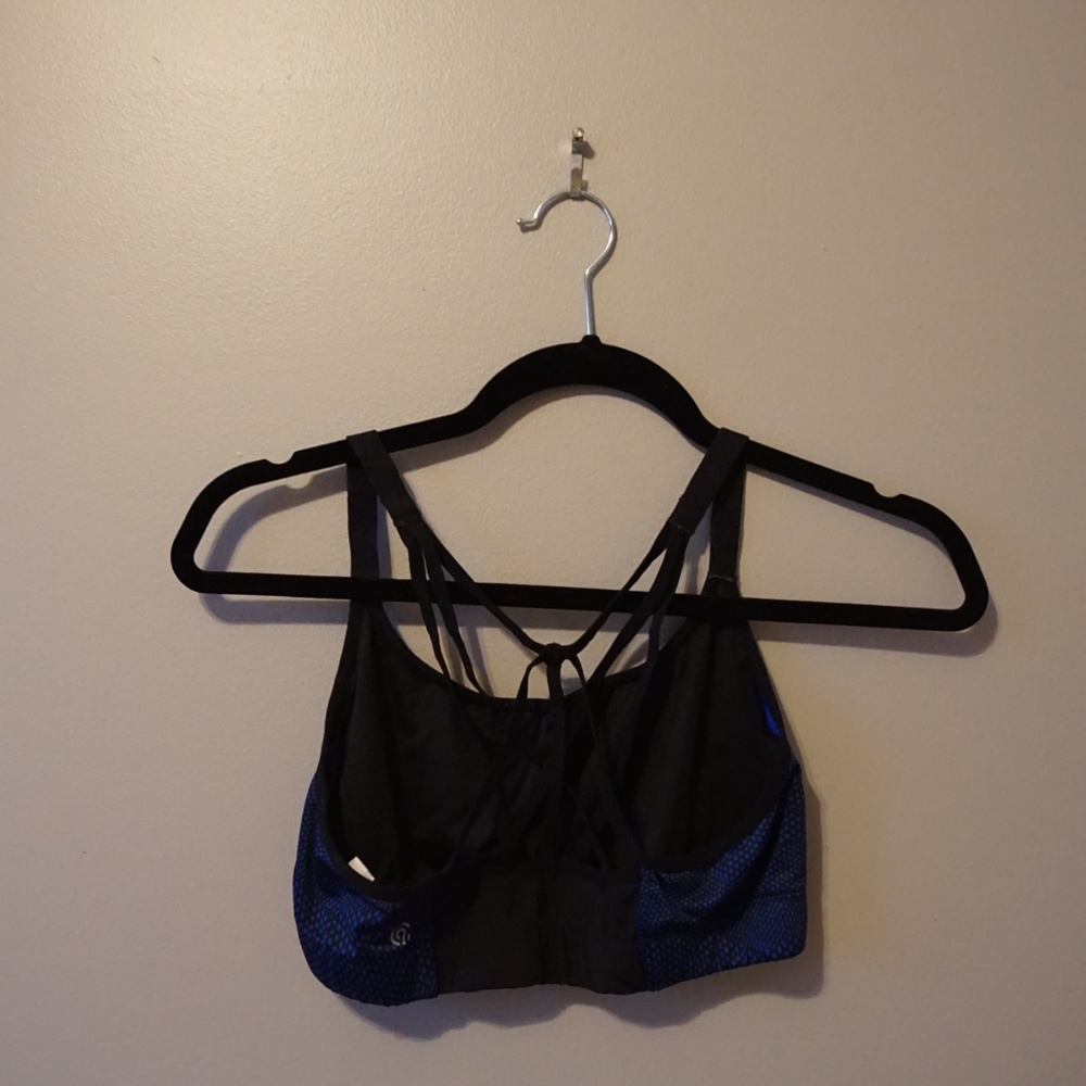 Sports Bra - Picture 4 of 4